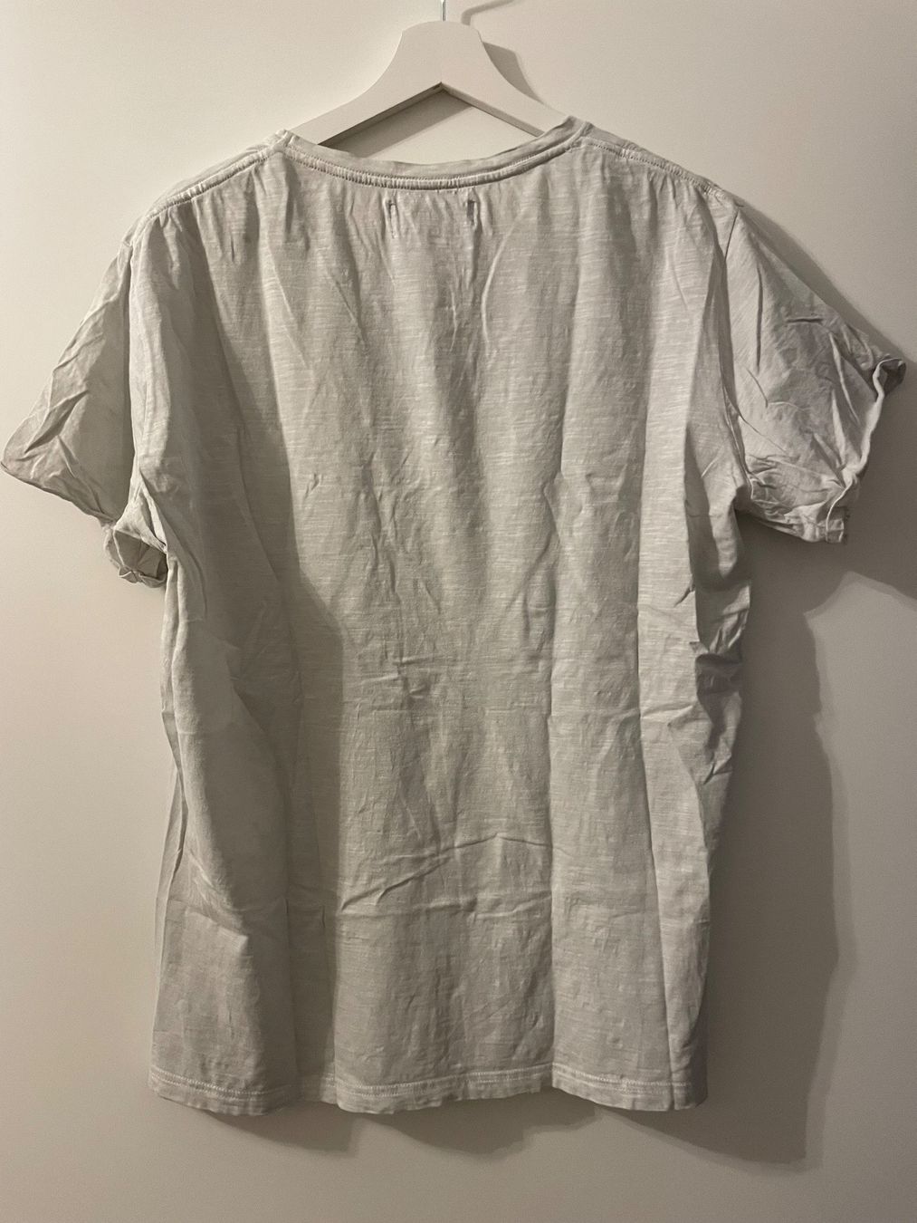 T-shirt: T-Shirt – Nuovo (secondo la descrizione) da Vaduz venduto da sbe_r8th 1