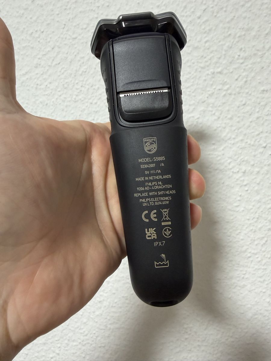 Philips Rasoirs & Lames de rasage: Philips Rasierer 5000 Series  – D'occasion à Niederbipp par yar_tf6f 2