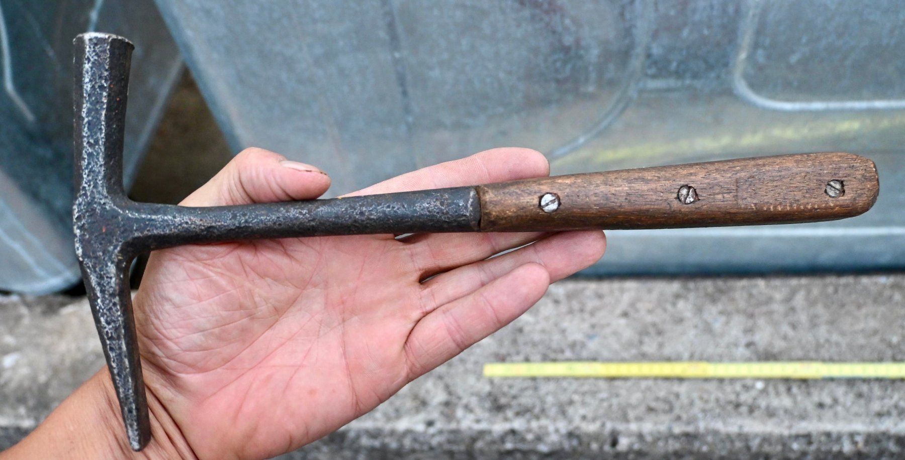 Tous les outils: antiker Sattlerhammer Polstererhammer L 30cm – D'occasion à Pfaffhausen par mono_rec
