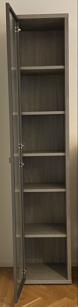 Vetrine: Vitrine mit Glastür – Usato da Dietikon venduto da Zebrino_10 1