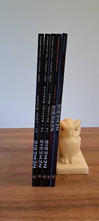 Comics: 5 Bandes Dessinées - Série Némésis – Gebraucht aus Zürich von Ricpat 1