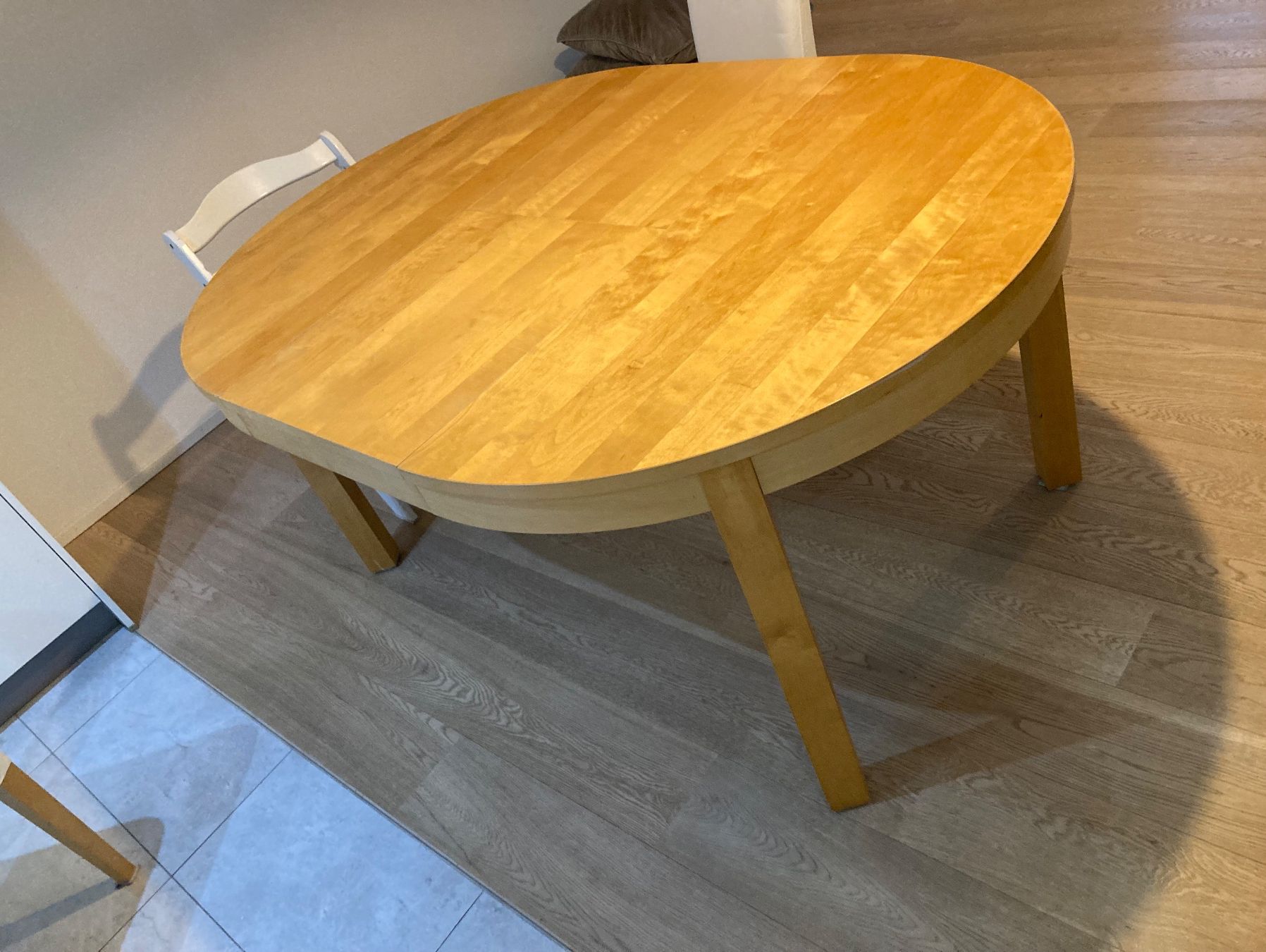 IKEA Bjursta rund Esstisch ausziehbar (115-166 cm) (Gebraucht) in Reinach BL für CHF 70 – nur Abholung auf Ricardo kaufen