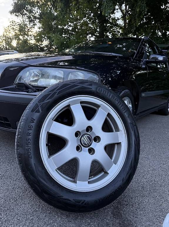 Volvo Automobili: Volvo V70 2.5T – Usato da Schaffhausen venduto da fre_f7bn 4