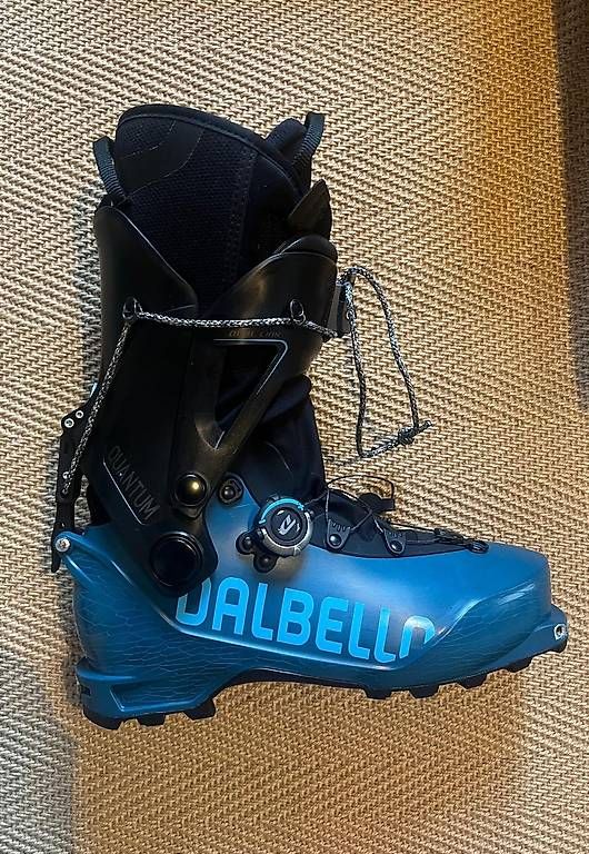 Scarpe da uomo: Dalbello Quantum Uni Blue/Black – Nuovo (secondo la descrizione) da Neuchâtel venduto da murphy0406