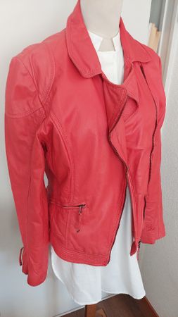 Lederjacke Maddison rot Grösse 40 mit Gebrauchsspuren