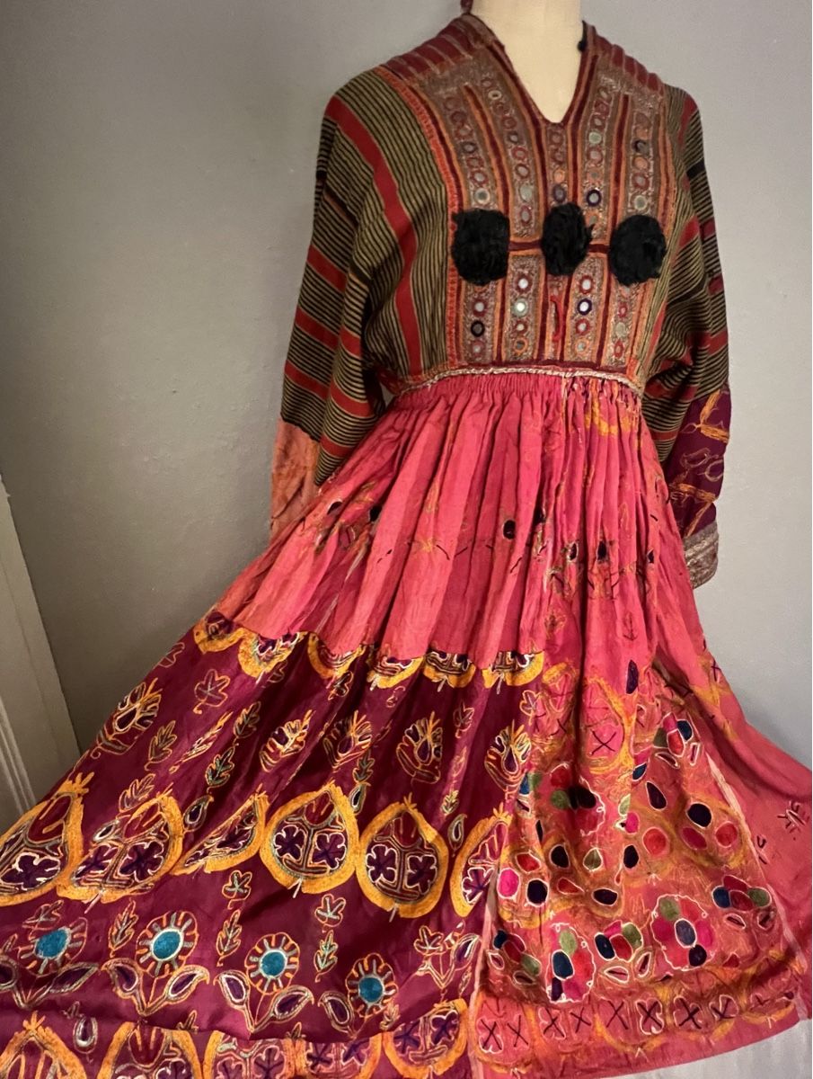 Vestiti: Splendide robe afghane, Unique, brodée main, mi 20ème, rare – Usato da Genève venduto da DELIRBEADS 4