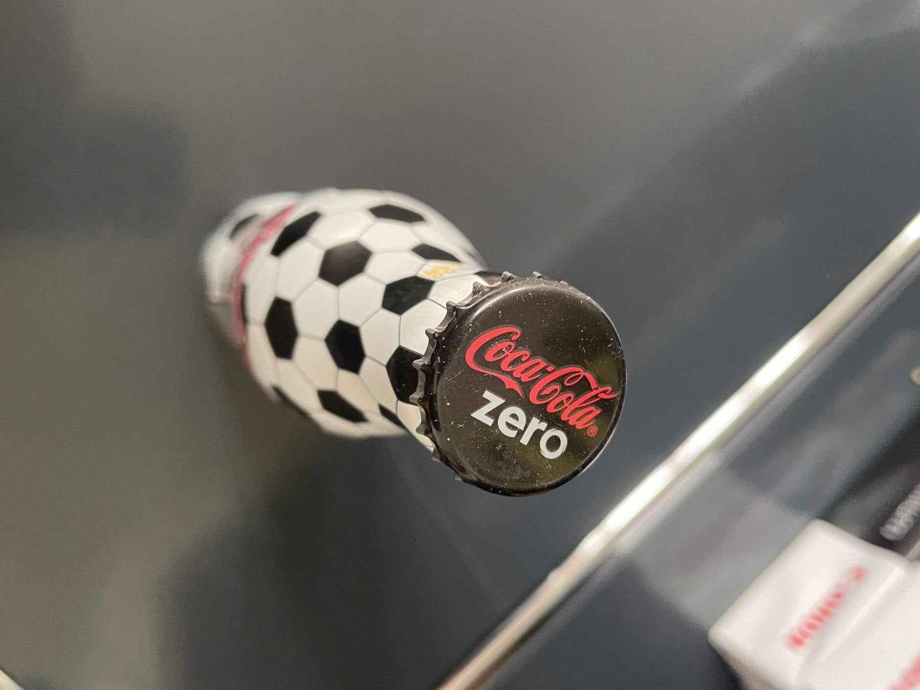 Coca-Cola Bouteilles: Cola Zero Flasche von 2008 em hopp schwiiz – Neuf (Voir description) à Schenkon par Star5 5