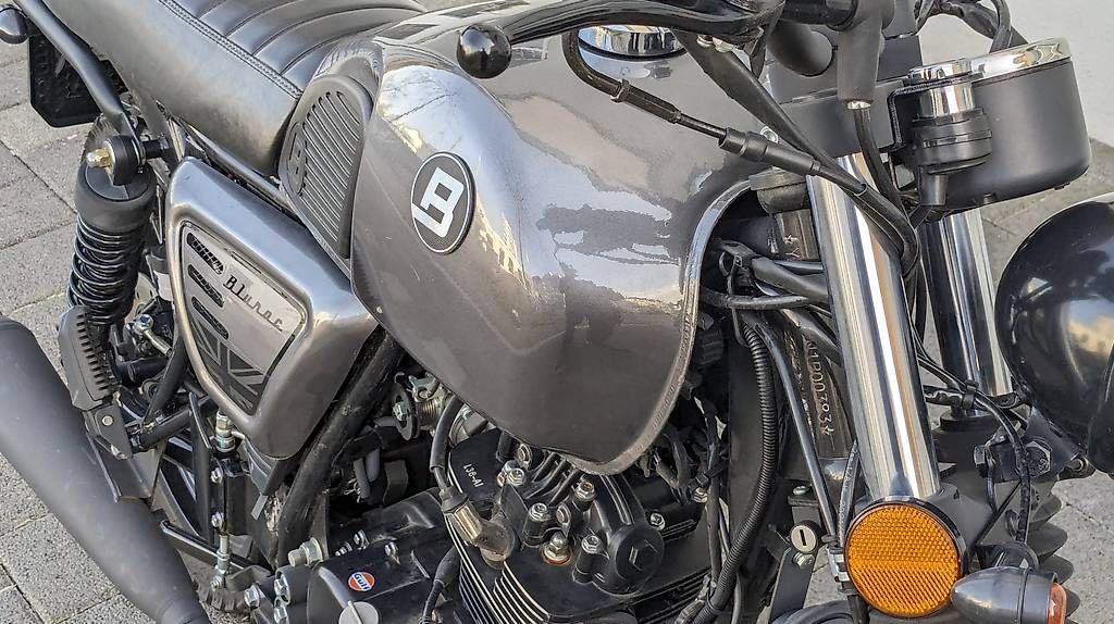 Sonstige: Bullit Bluroc Legend 125cc – Gebraucht aus Zürich von Hellacoper 1