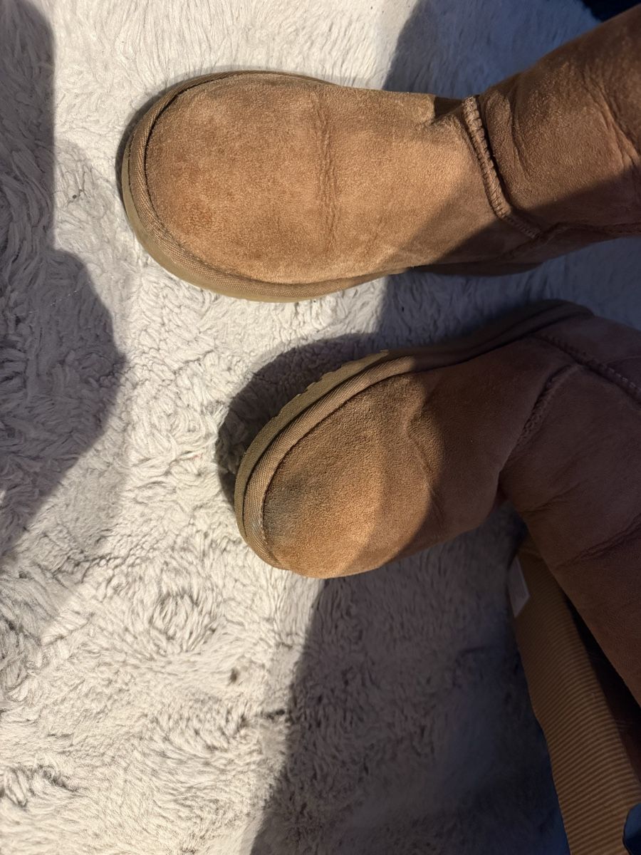Ugg Scarpe da donna: Bottes ugg – Usato da St-Pierre-Clages venduto da loc_8vtz 2