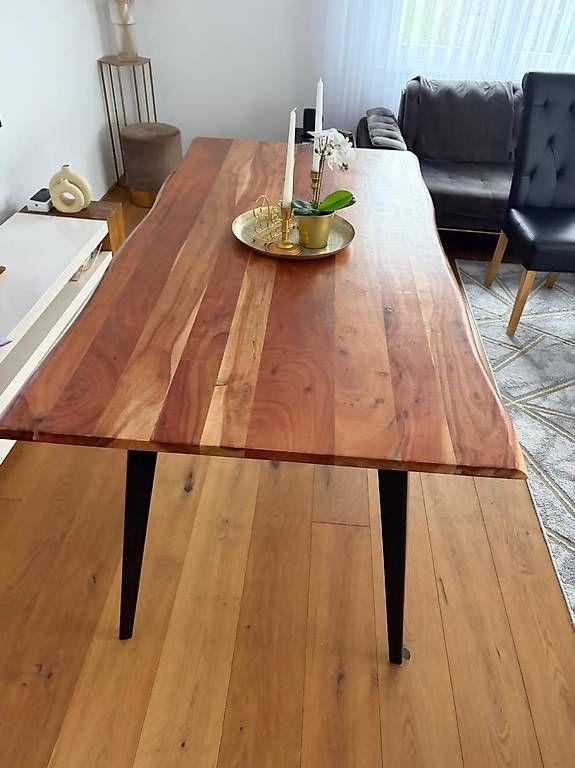 Tavoli: Holz-Esstisch mit 5 Stühlen – Usato da Mels venduto da qaz_5fpj 1