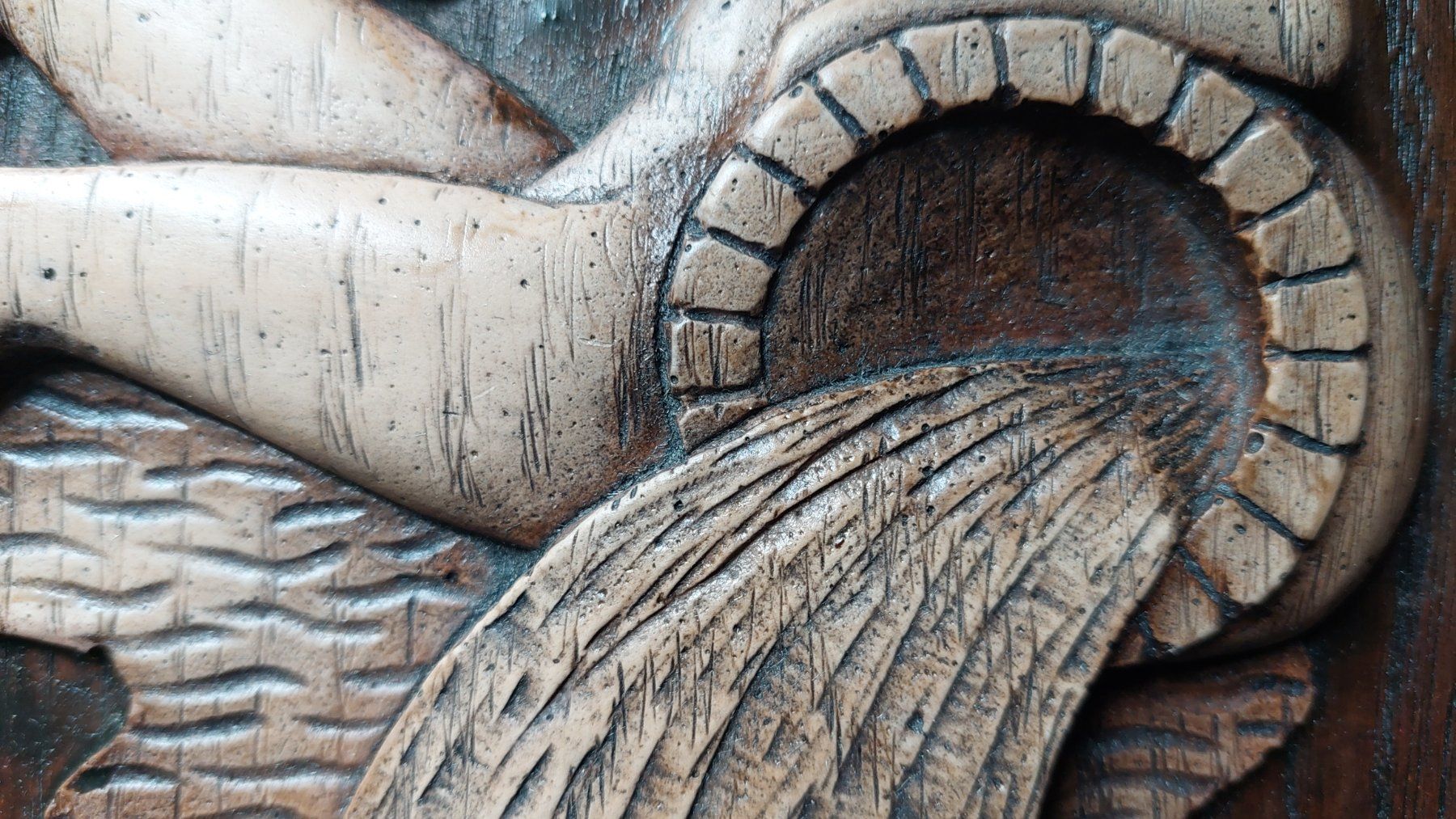 Foto & Immagini: Holzrelief Mann am Wasser – Usato da Bollingen venduto da Jan07 3
