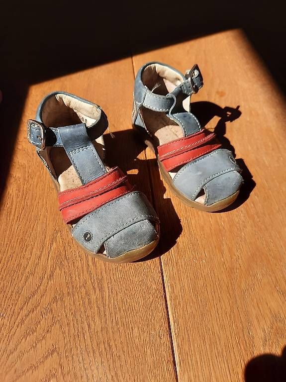 Scarpe per ragazzi: Chaussures enfant taille 21 – Usato da Vevey venduto da gui_9x5l 1