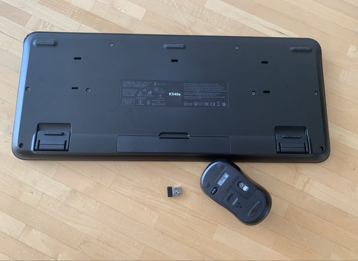 Logitech Tastiere: Logitech Keyboard Maus Set Wireless – Usato da Stansstad venduto da goodmorninglucerne 2