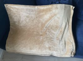 Plaid polaire beige bon etat taille 150x200 cm