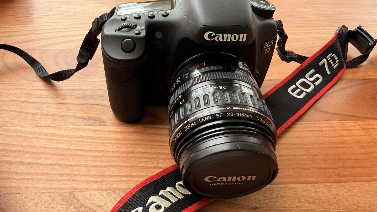 Canon Fotocamera: Canon EOS 7D + 2 Objektive, Top Zustand, ideales Set! – Usato da Esslingen venduto da Helloyello