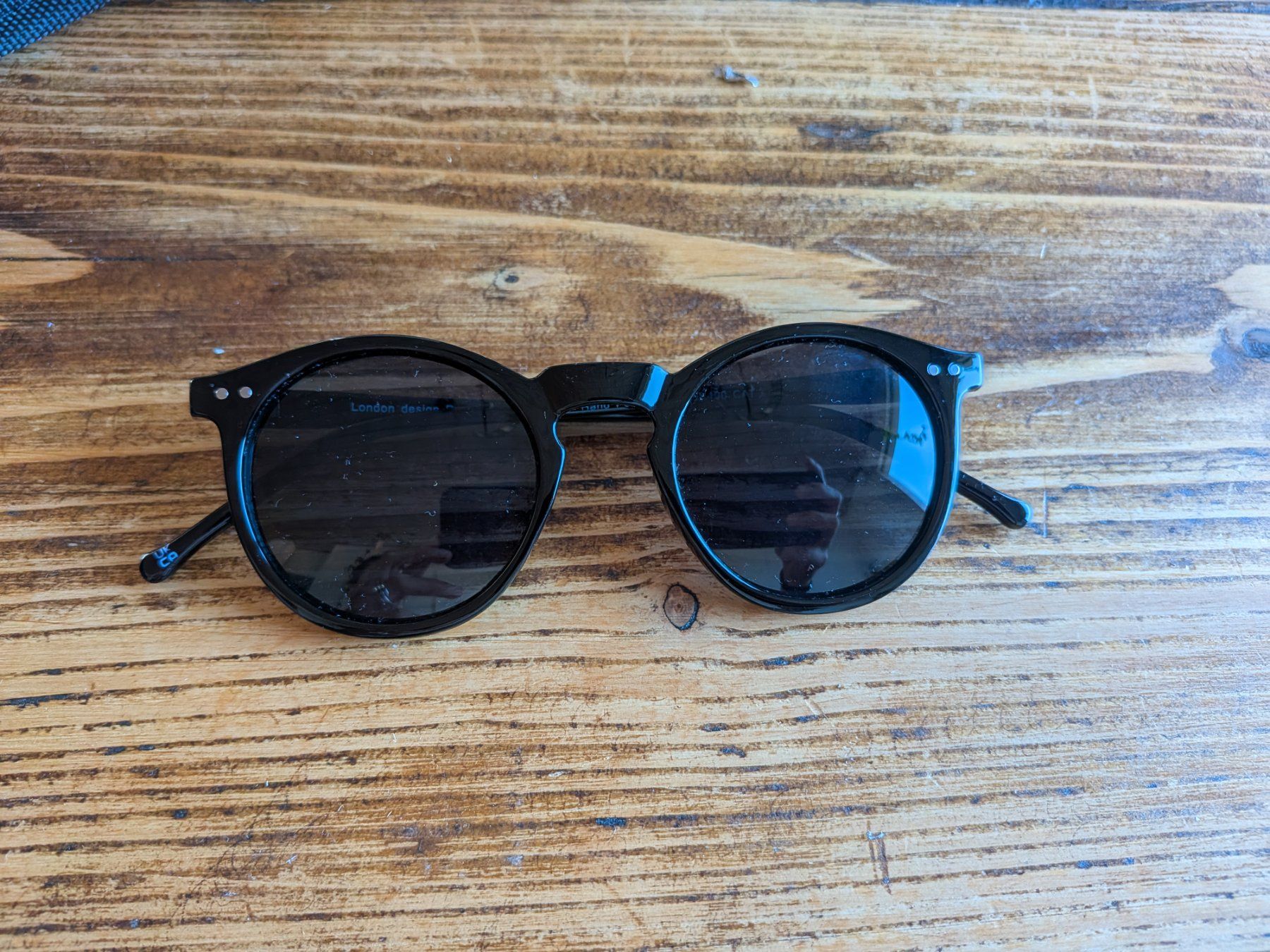 Brillen & Gläser: Sonnenbrille – Gebraucht aus Ostermundigen von om11