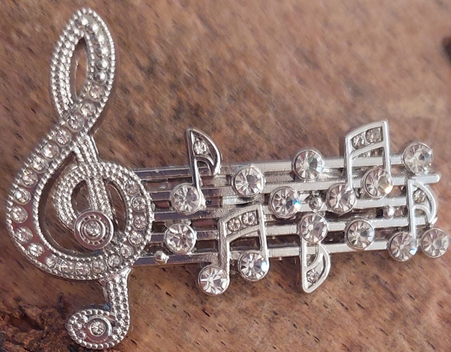 Spille & Fermagli: Brosche mit Noten & Violinschlüssel mit Strass – Nuovo (secondo la descrizione) da Oberwil BL venduto da Kukkaniitty 3
