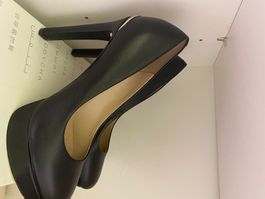 pumps guess neu