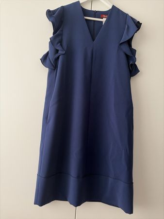 Max Mara Studio Kleid blau mit Volants Grösse 40 neu