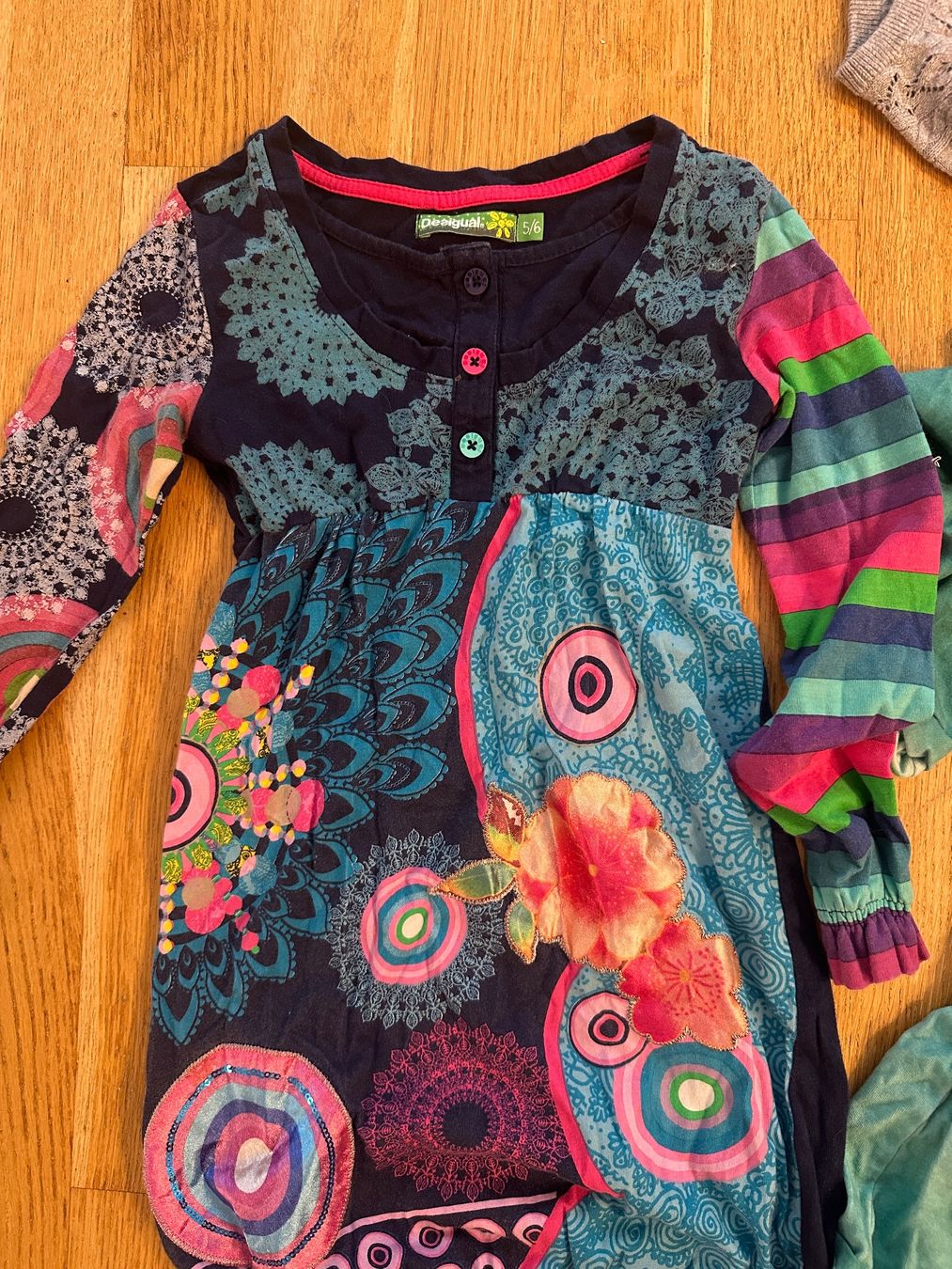 Lotti & Set di vestiti: Kinderpaket 5 Teile Gr. 110-116 – Usato da Zürich venduto da JuliaSp 3