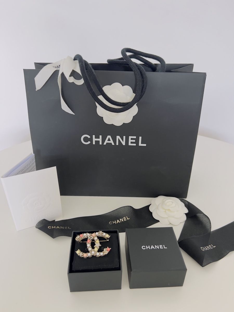 Chanel Spille & Fermagli: Chanel Brosche Original – Nuovo (secondo la descrizione) da Zürich venduto da VicParis5 2