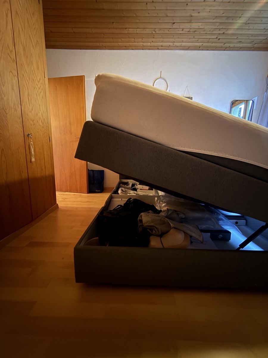 Letti: Graues Boxspringbett mit Bettkasten, 140x200 cm – Usato da Chur venduto da nya_5zww 5