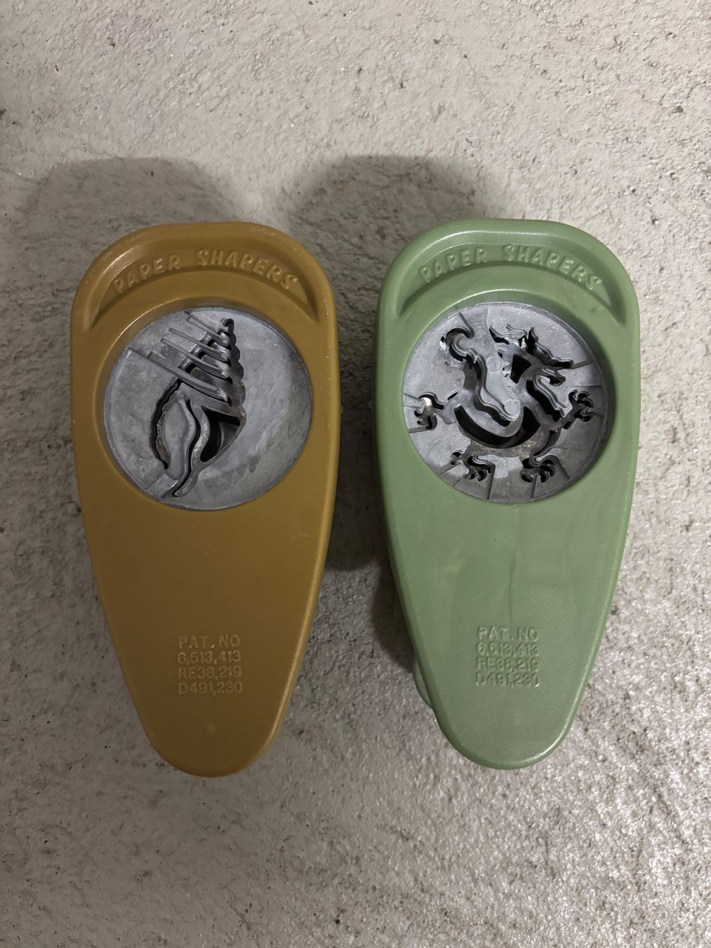 Sciablone: 2 Motivstanzer Paper Shapers Basteln – Usato da Sonterswil venduto da VD-Service 1