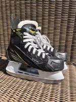 Eishockeyschlittschuhe