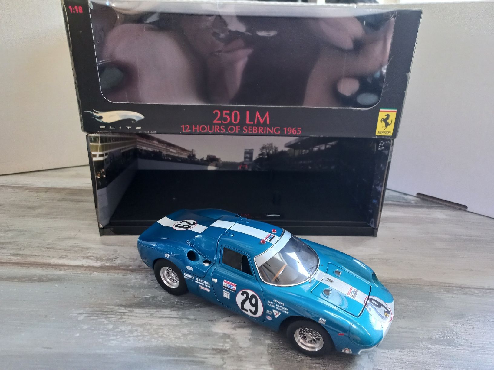 Hot Wheels Modellini d'auto: Ferrari 250LM 1/18 HotWheels – Usato da Attalens venduto da remy_s00