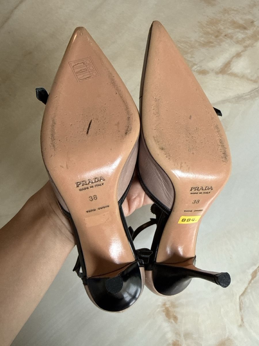 Prada Scarpe da donna: Prada Leder Pumps Gr 38 – Usato da Embrach venduto da shila_03 4