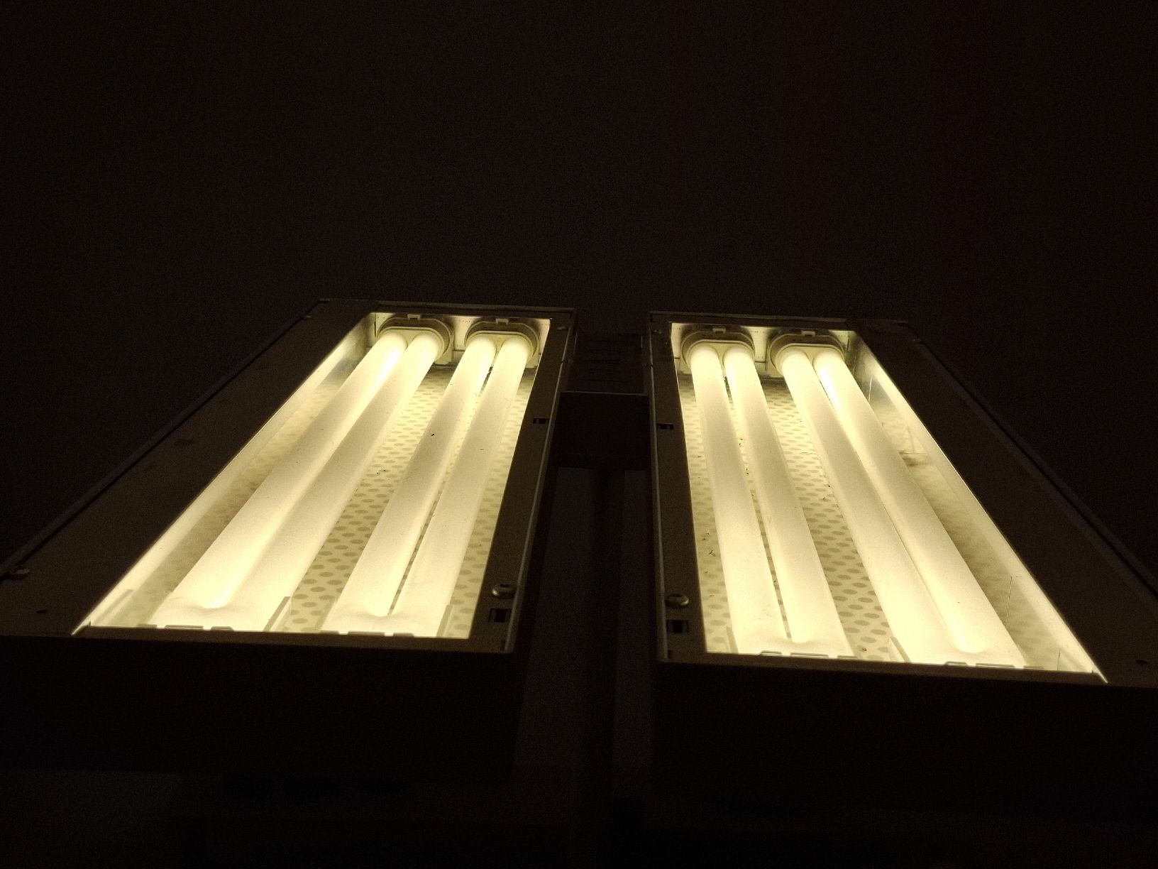 Regent Lampade: Stehleuchte Ständerlampe Regent silber 186cm – Usato da Horw venduto da Supervannie 3