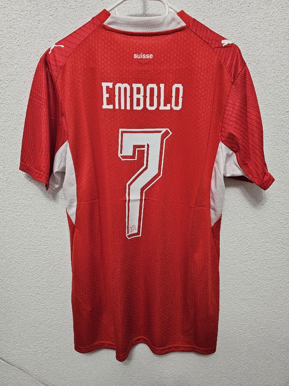 Canottiere & Pantaloni: Schweiz Spielerversion Trikot WM 2026 – Nuovo (secondo la descrizione) da Rickenbach LU venduto da LichterWelt 1