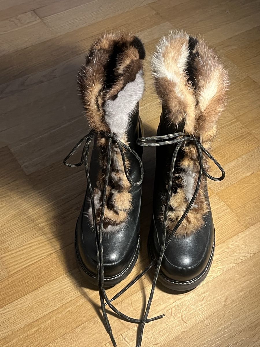 Stuart Weitzman Damenschuhe: Stuart Weitzman Winter Boots 38 – Neu (gemäss Beschreibung) aus Zürich von HeliK