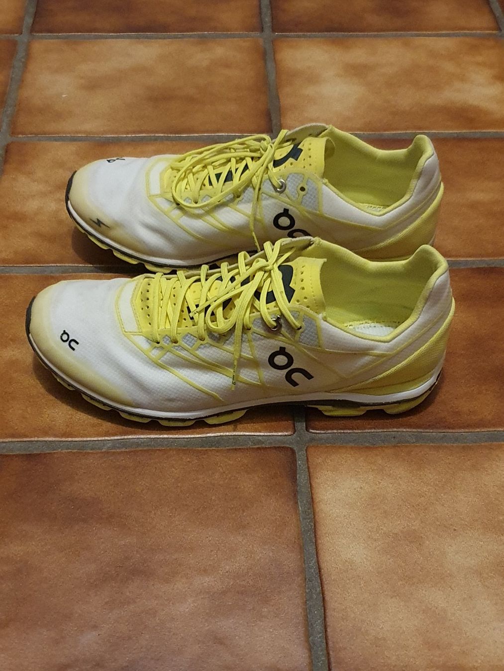 On Chaussures hommes: On Cloudflash 40 – D'occasion à La Chaux-de-Fonds par MyriamDo 2