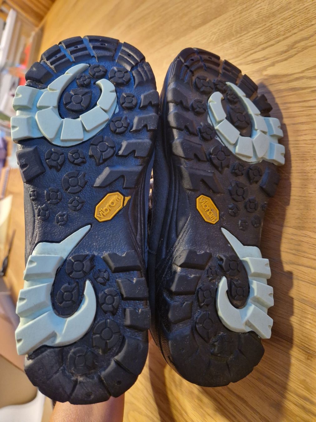 Scarpe per ragazzi: Brütting Wanderschuhe Grösse 35 wasserdicht – Usato da Horn venduto da Maamei 2