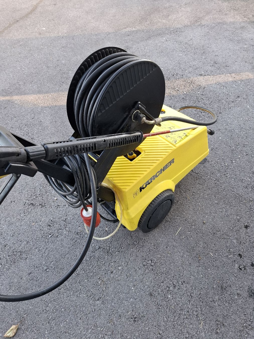 Kärcher Nettoyeurs à haute pression: KÄRCHER HD 1050 – D'occasion à Emmenbrücke par dsn15 2