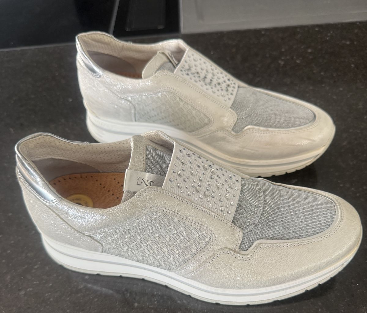 Scarpe da donna: NERO GIARDINI Schuhe, Gr. 38 – Usato da Adligenswil venduto da Esthee