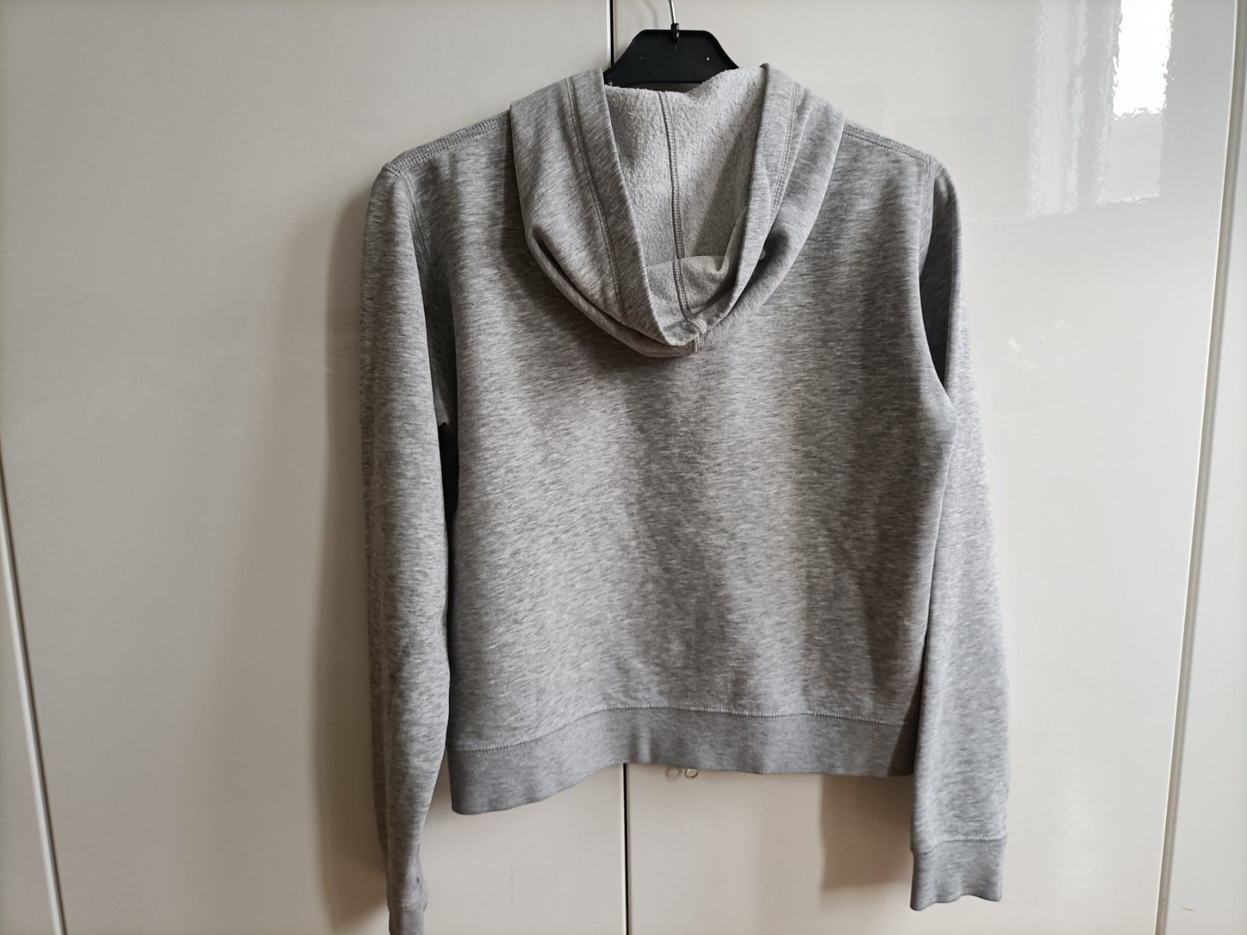 Nike Jacken: Nike Zip Damen-Hoodie, Grau, Gr. S – Gebraucht aus Zürich von taniayyo 1