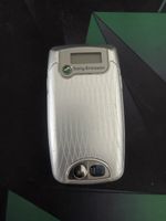 Sony Ericsson Mobiltelefon Klapphandy silber gebraucht