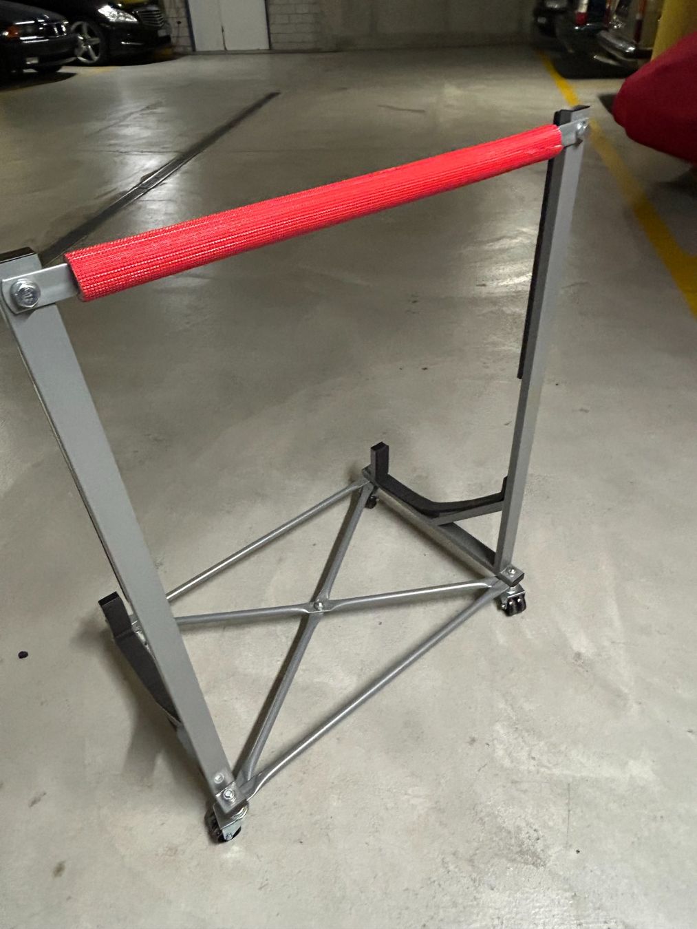 Valises & Sacs: Stabiler Universal Hardtopständer rollbar mit Bremse – D'occasion à Rüschlikon par Virage6 3