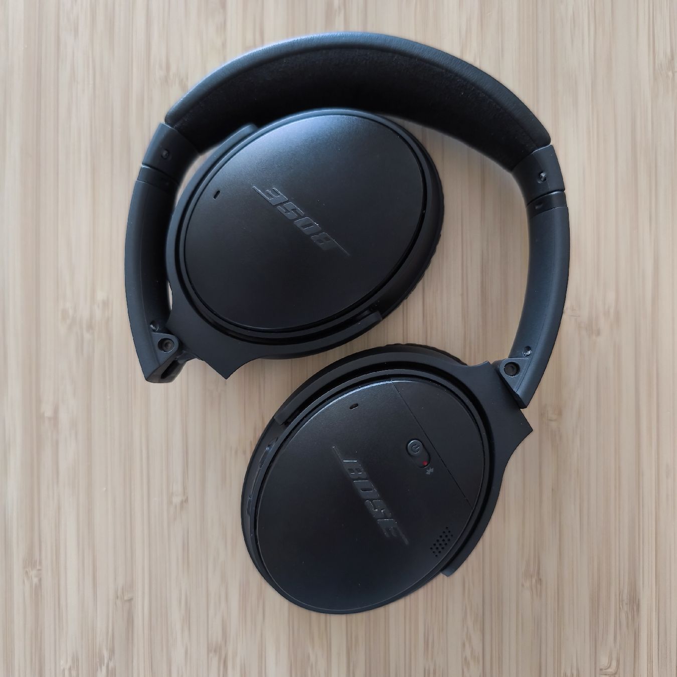Bose Cuffie: Bose QuietComfort Black Headphones with Case – Nuovo (secondo la descrizione) da Basel venduto da jav_ck26