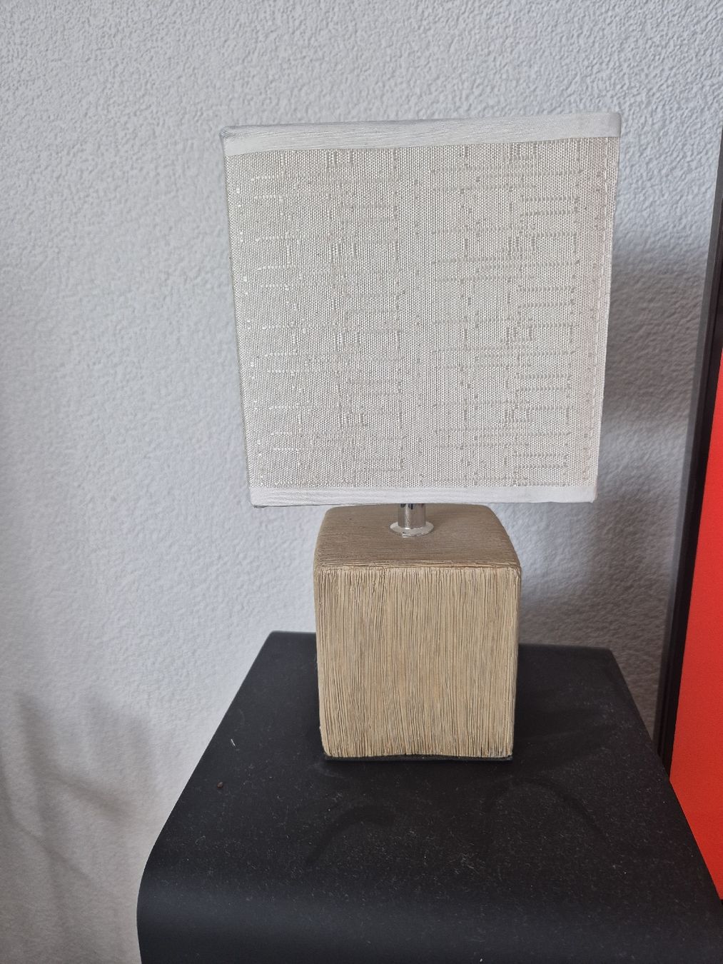 Lampade: Tischlampe in Holz - und Leinenoptik – Usato da Gempen venduto da ren_fw6c