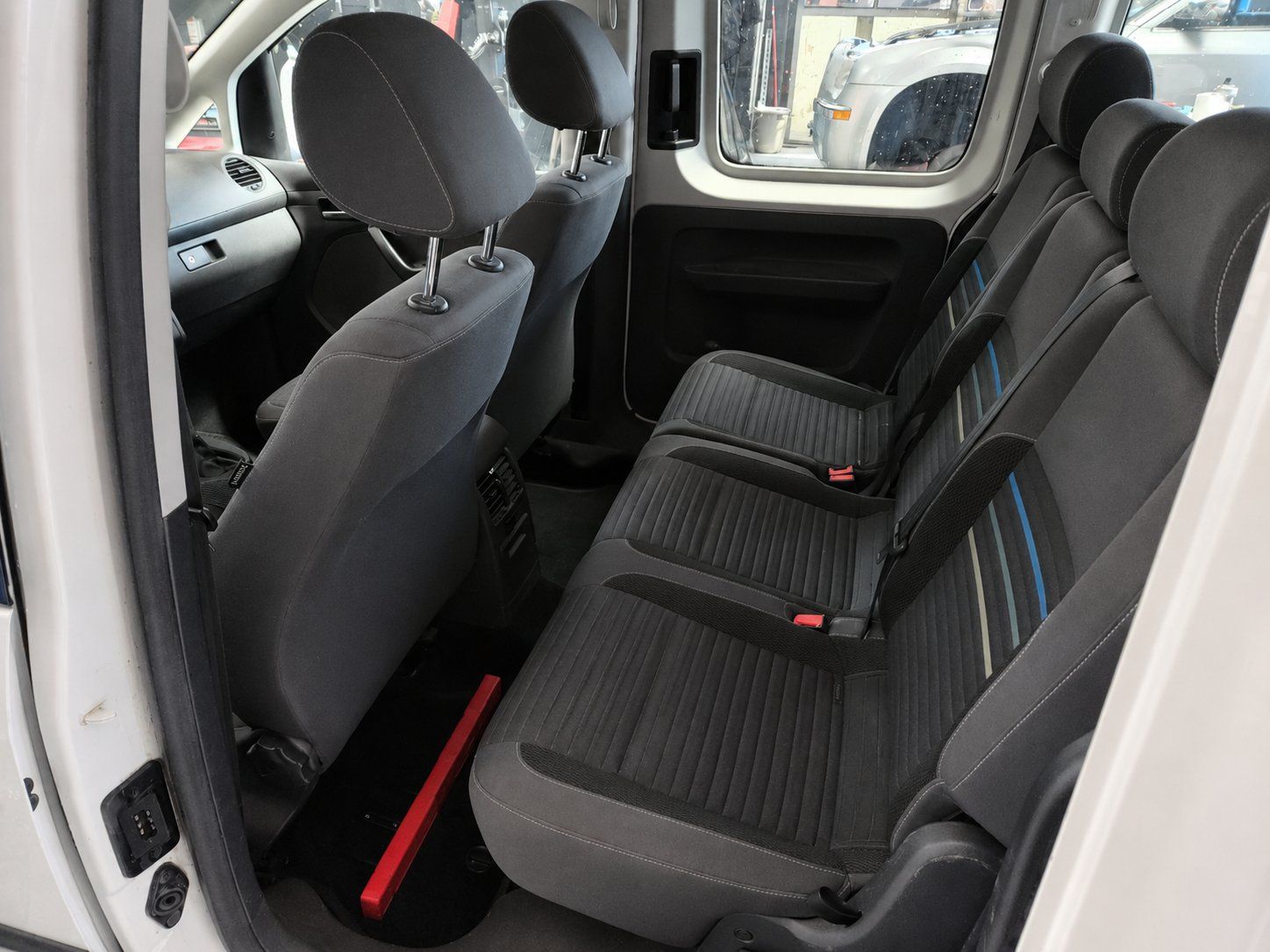 VW Automobili: Volkswagen Caddy Maxi 1.6Tdi Jh 2014 – Usato da Biel/Bienne venduto da 300ccc 3