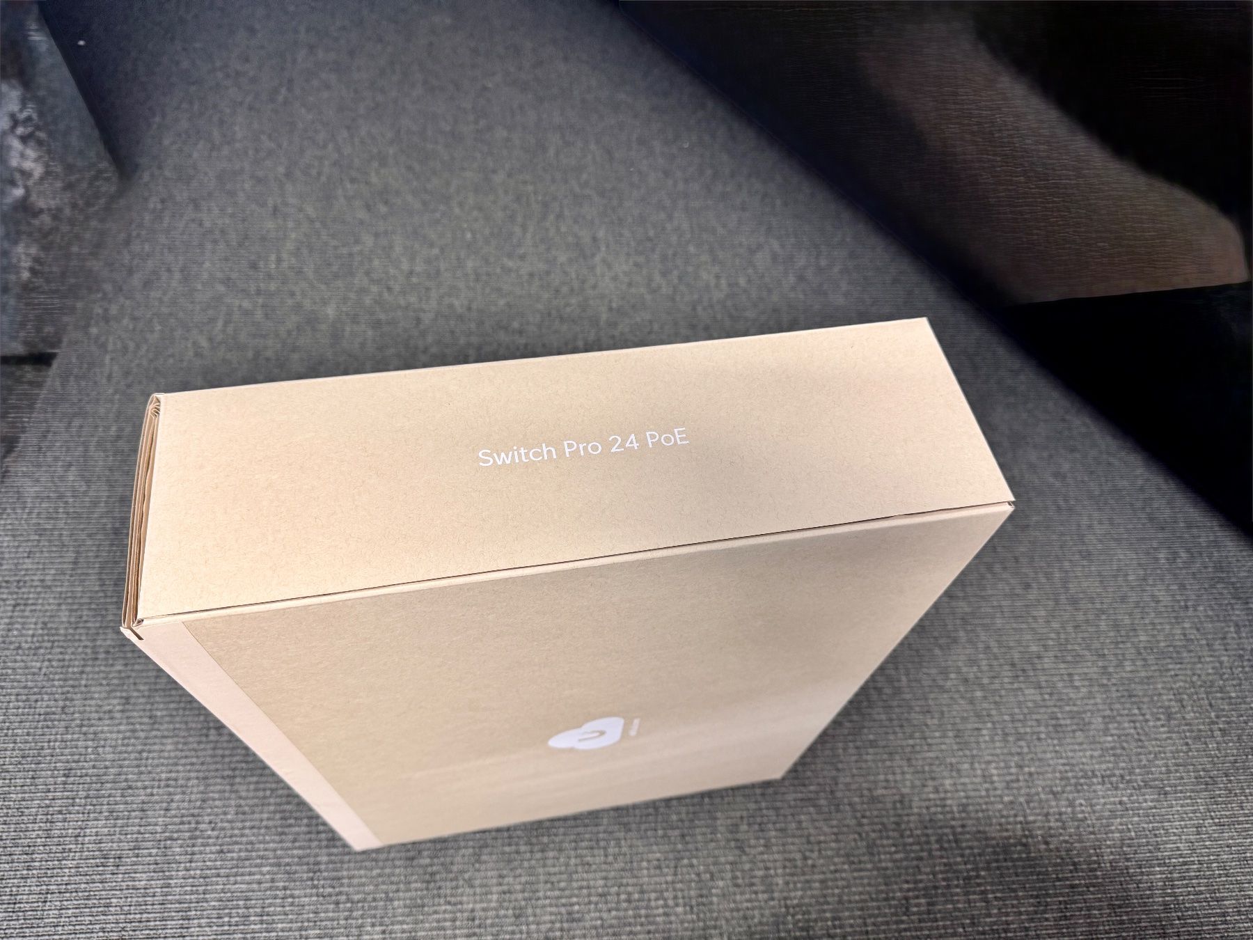 Ubiquiti Modems & Router: Ubiquiti UniFi Switch Pro-24 PoE – Neu und originalverpackt aus Merenschwand von Moesi77 2
