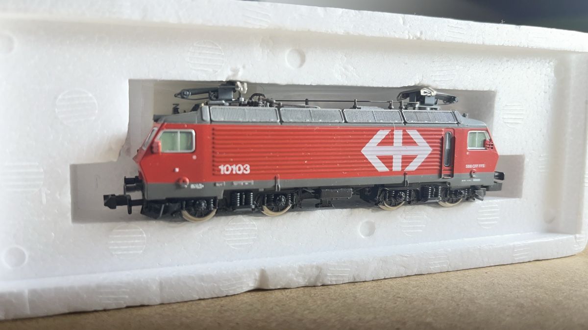 Roco Modellini di ferrovie: Roco Re 4/4 10103 Spur N – Nuovo (secondo la descrizione) da Windlach venduto da Kelebra 4