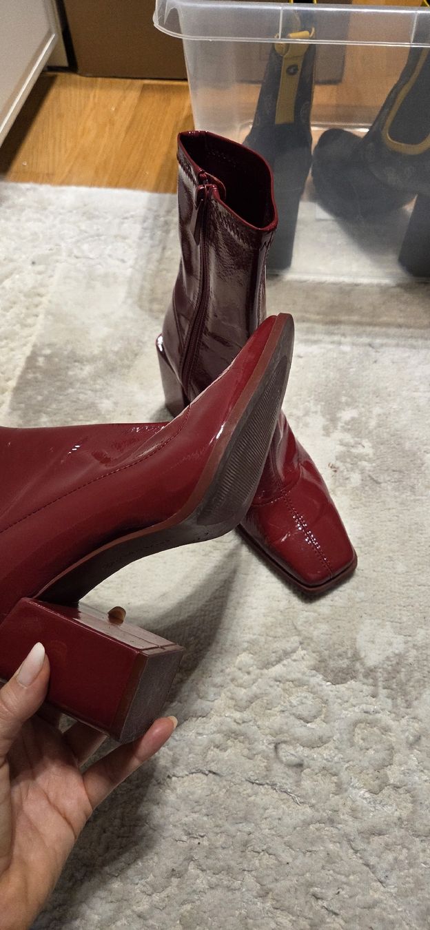 Stradivarius Scarpe da donna: Stiefeletten rot Lackleder Grösse 37 Blockabsatz – Usato da Chur venduto da ali_j9q9 2