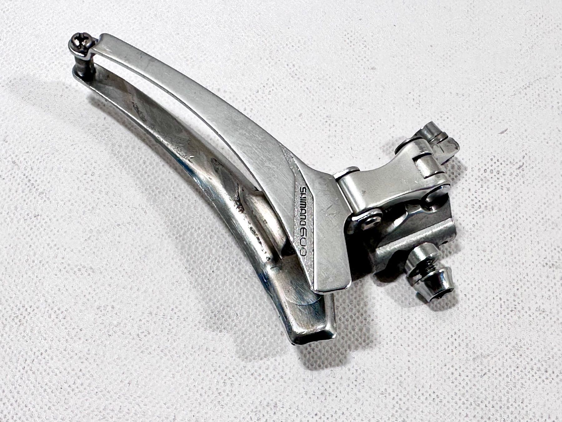 Shimano Pezzi di ricambio: Shimano 600 FD-6207 Front Derailleur Umwerfer – Usato da Luzern venduto da bikeandbeltcom 1