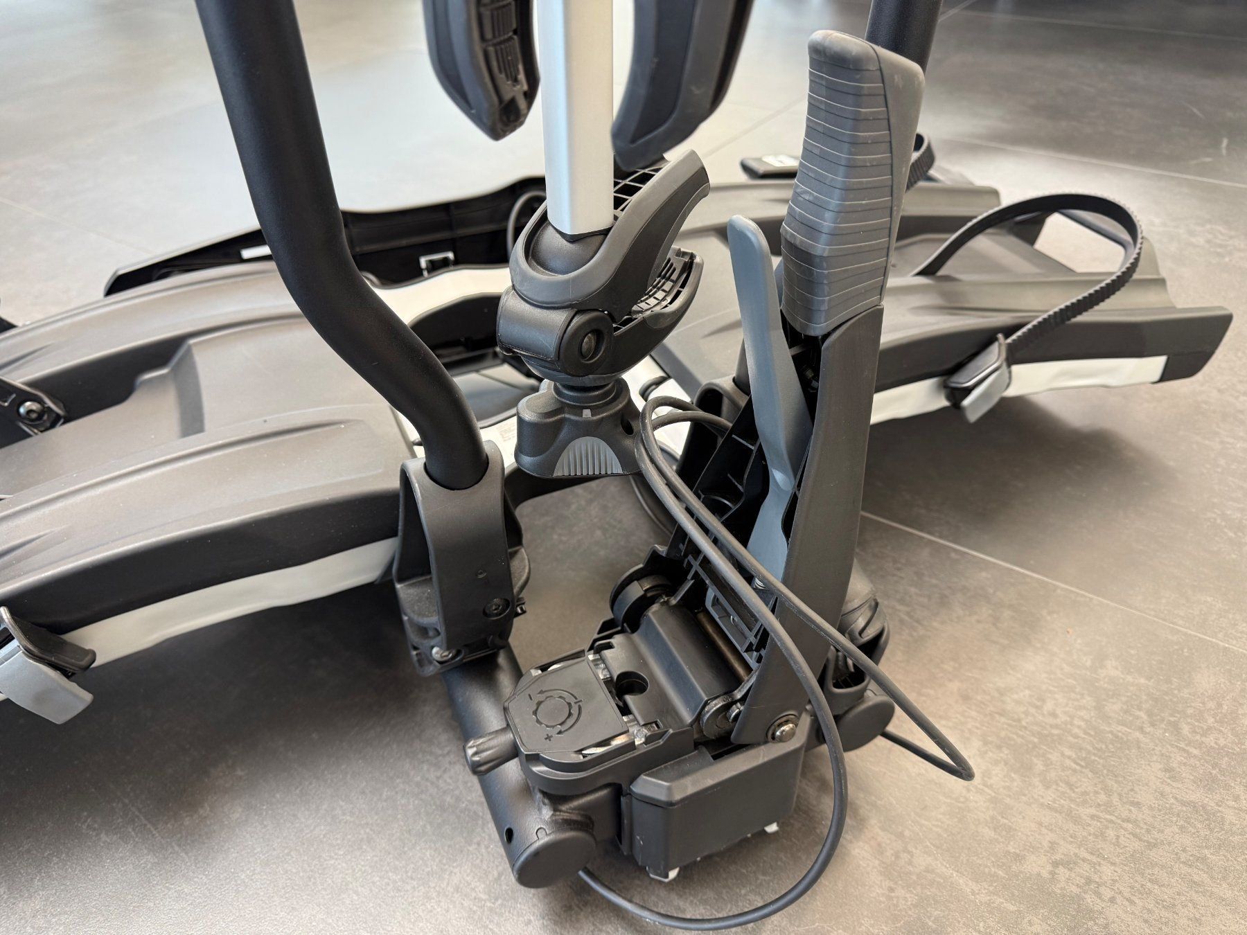Thule Dachträger: Fahrradträger Thule Easy Fold XT 933 – Gebraucht aus Dürnten von aik5002 1