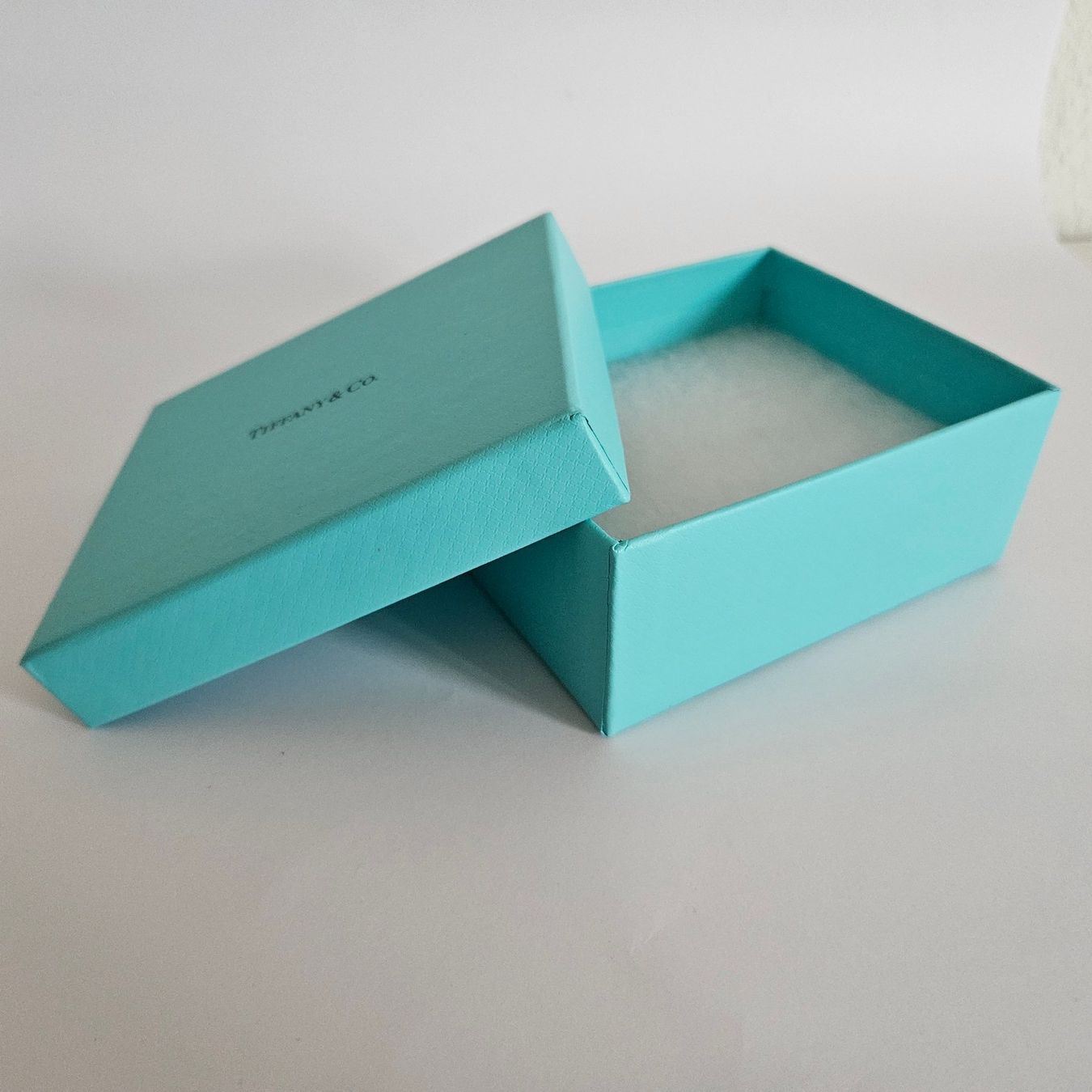 Altri gioielli: Tiffany & Co. Schmuckbox mit Beutel und Tüte, original – Nuovo (secondo la descrizione) da Basel venduto da bea_cs7h 1