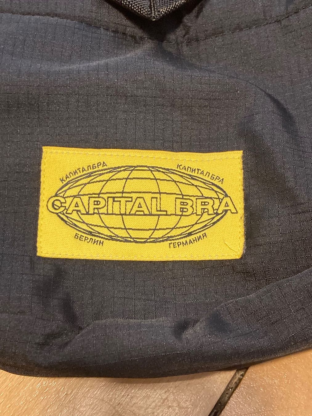 Borse: Fanny Bag Capital Bra Deutsch Rap – Usato da Zürich venduto da le_souk 2
